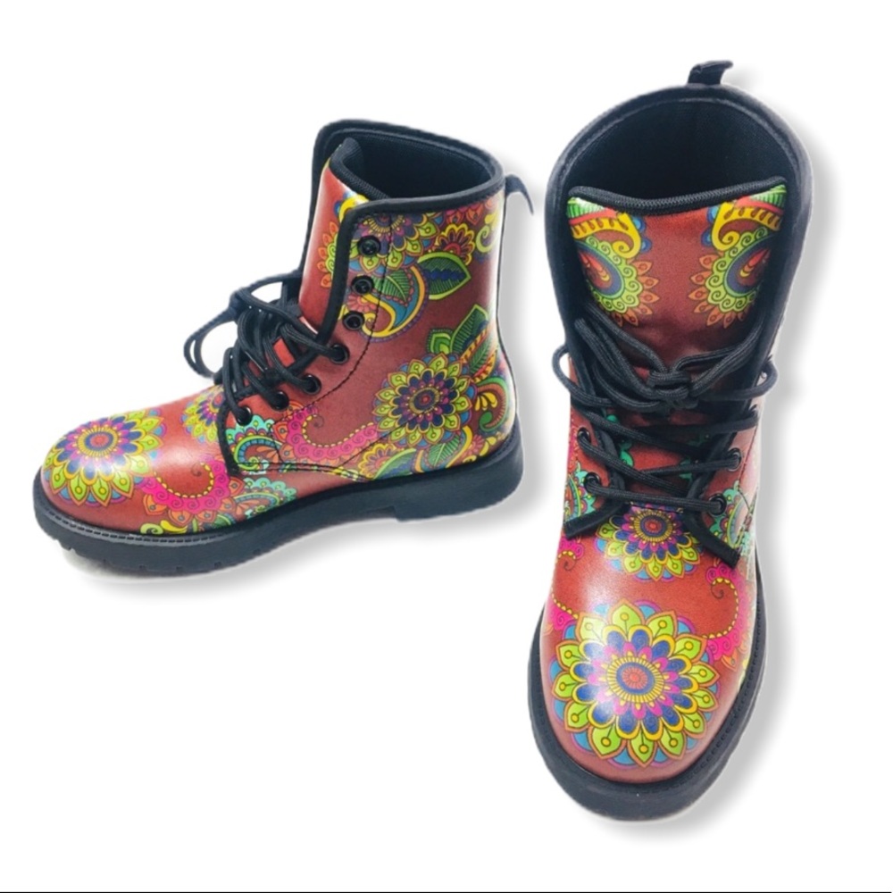 Yes We Vibe Funky Henna Flower Boots - Picture 6 of 8